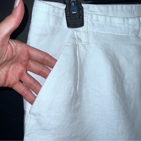Ann Taylor Loft women shorts Color: white Size:6.                   100% Cotton - Picture 3 of 7
